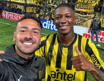 Peñarol desata una tormenta de goles y aplasta a Cerro: 5-0 para encender la llama del Clausura