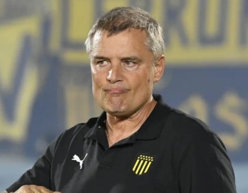 Aguirre mueve las piezas: dos cambios de peso en Peñarol para recibir a Juventud