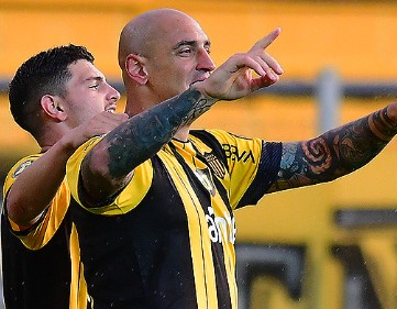 Peñarol vs Nacional el Viernes Santo: historias de enfrentamientos clásicos en fechas curiosas
