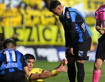 Apertura: Liverpool y Peñarol empataron 2-2 en un partidazo que tuvo de todo en Belvedere