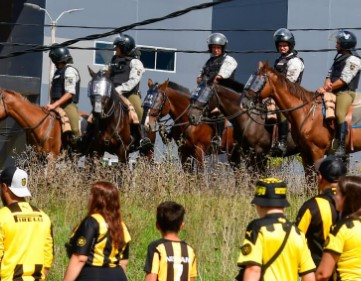 Caos en la salida del CDS tras el clásico: denuncias de hinchas de Peñarol y el pedido urgente del club