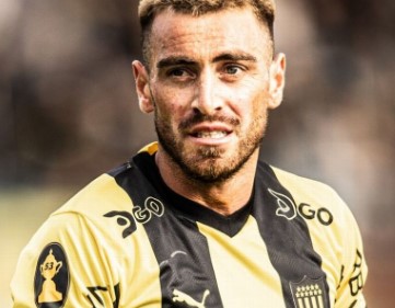 El delantero que se va de Peñarol confirmado por Ignacio Ruglio y el uruguayo que puede llegar