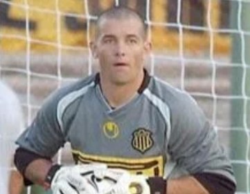 Exgolero de Peñarol necesita reunir US$ 30.000 para operarse de cáncer en el exterior