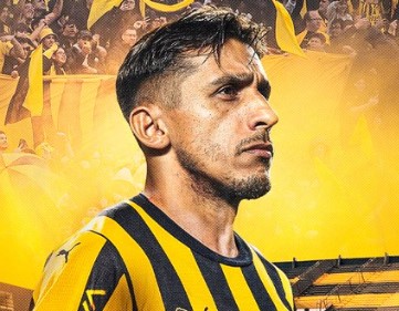 Peñarol presentó a Damián Suárez, su séptimo refuerzo del mercado